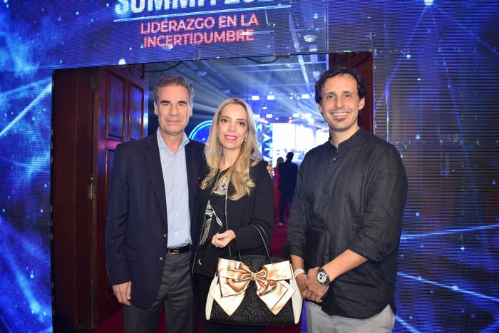 CEO SUMMIT — Bolivian Business
