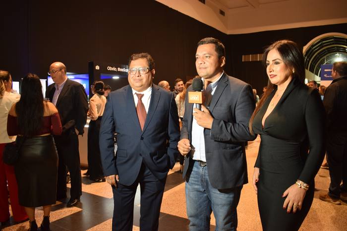 CEO SUMMIT — Bolivian Business